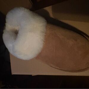 UGG Clugette Women’s size 6